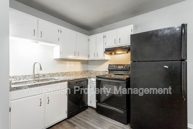 Building Photo - 113 Goodson Ave