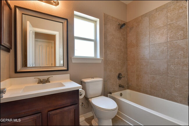 Building Photo - 6560 Westfield Dr