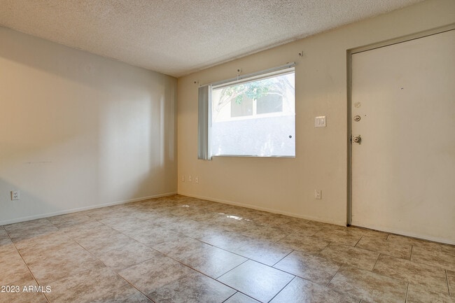 Building Photo - 7850 E Glenrosa Ave
