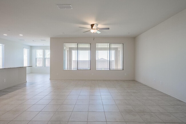 Building Photo - 13715 W Calle De Baca