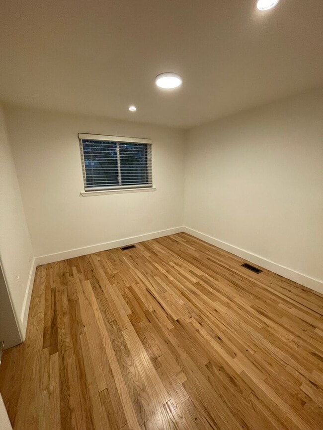 Building Photo - STUNNING Four Bedroom Ranch in Denver, CO-...