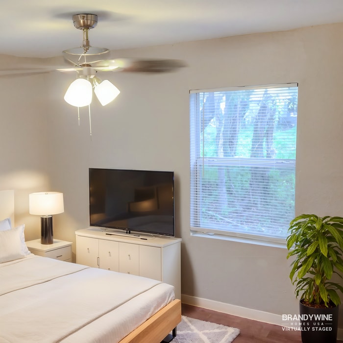 Building Photo - 828 E 145th Ave