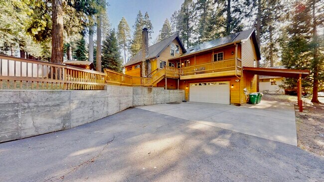 Building Photo - 6700 Ridgeway Dr