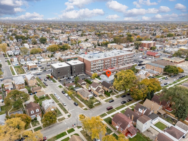 Building Photo - 3635 N Oconto Ave