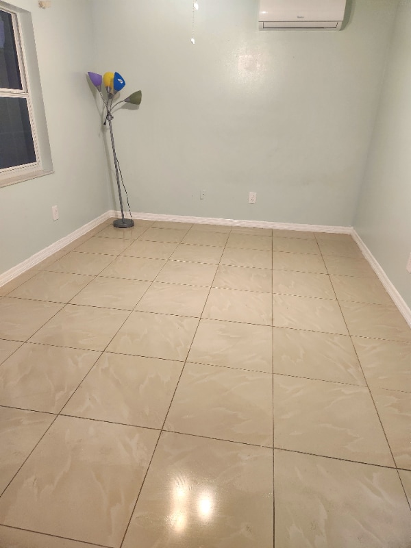 Building Photo - 111 Hermosillo Dr