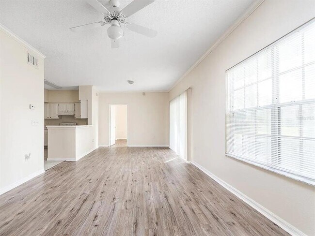 Building Photo - 10000 SW 52nd Ave