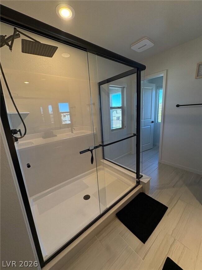 Building Photo - 9702 Sapphire Rim Ave