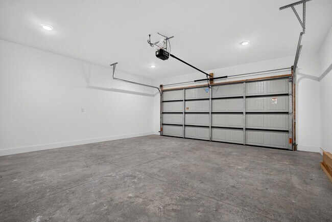 Building Photo - 165 Cripps Ln