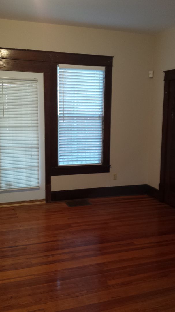 Building Photo - Maryville 37804 - COMING SOON! 1 bath stud...