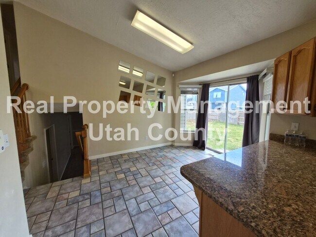 Building Photo - Great Lehi Home