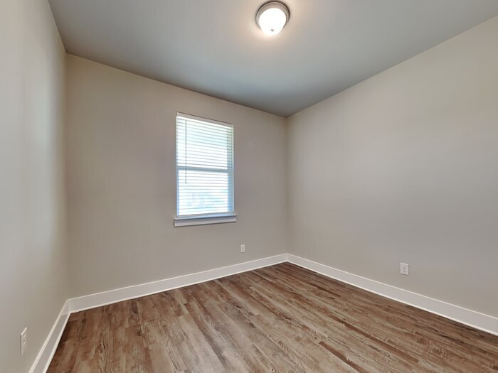 Building Photo - 1419 Marvin Gardens