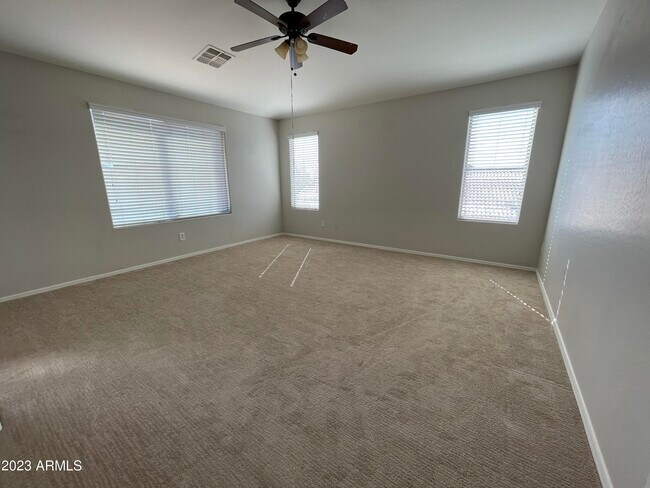 Building Photo - 3517 E Crescent Way