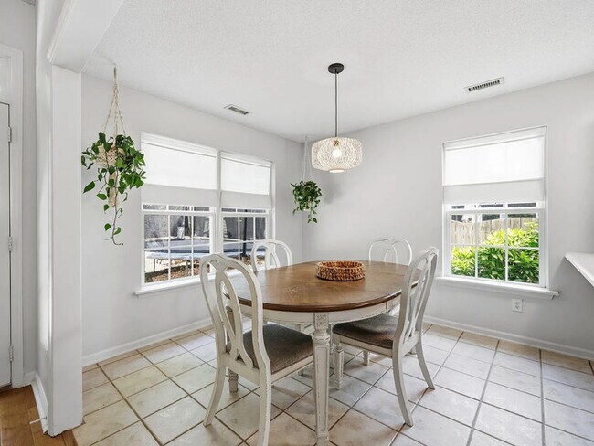 Building Photo - Earn Wealth While Leasing - Like a Homeowner - Lease to Own