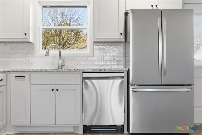 Building Photo - 410 State Hwy 95