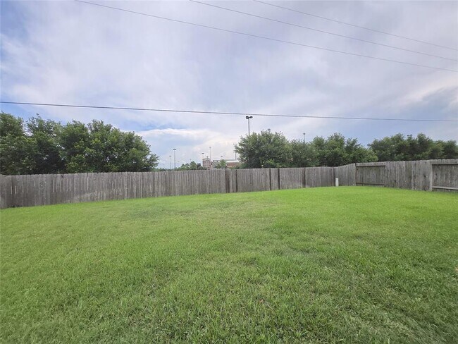 Building Photo - 9010 Windy Pike Trail