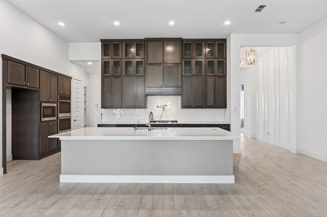 Building Photo - 32018 Crested Knl Ct