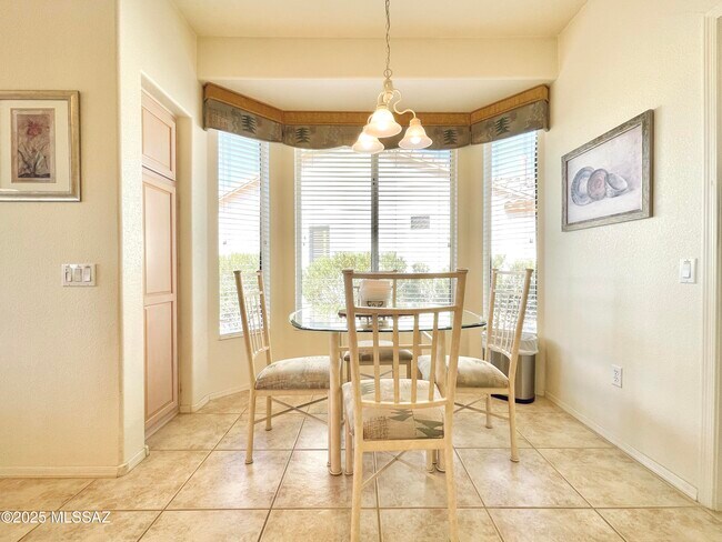 Building Photo - 9524 N Twinkling Shadows Way