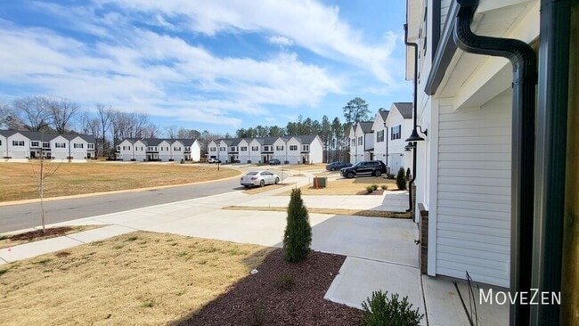 Building Photo - 155 Calluna Dr