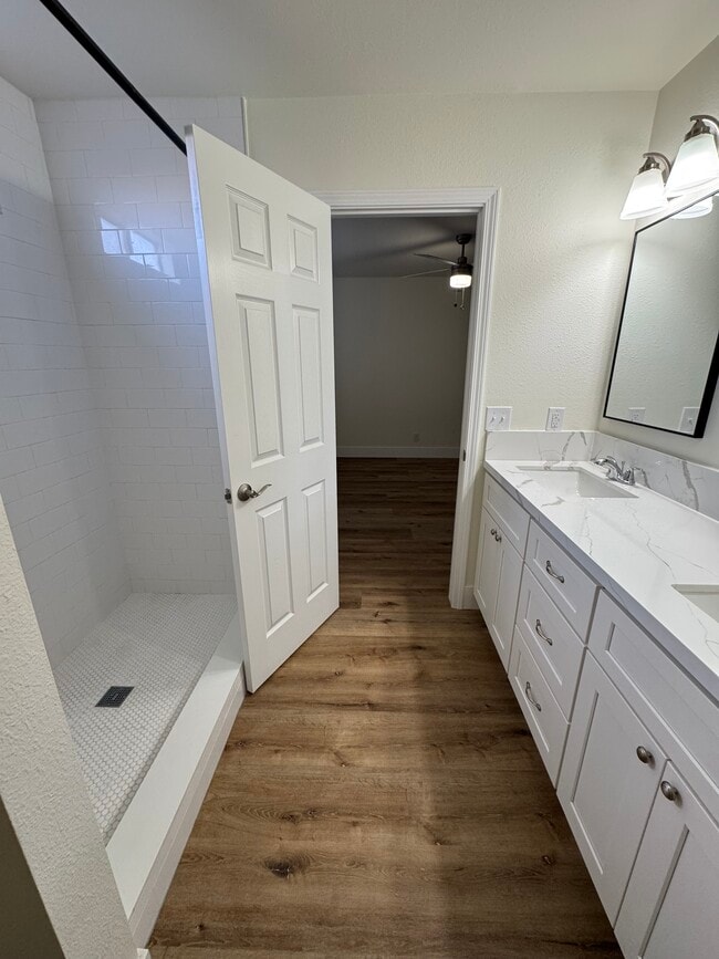 Building Photo - 1024 Michelle Ct