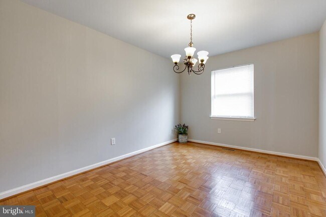 Building Photo - 3570 Lowlen Ct
