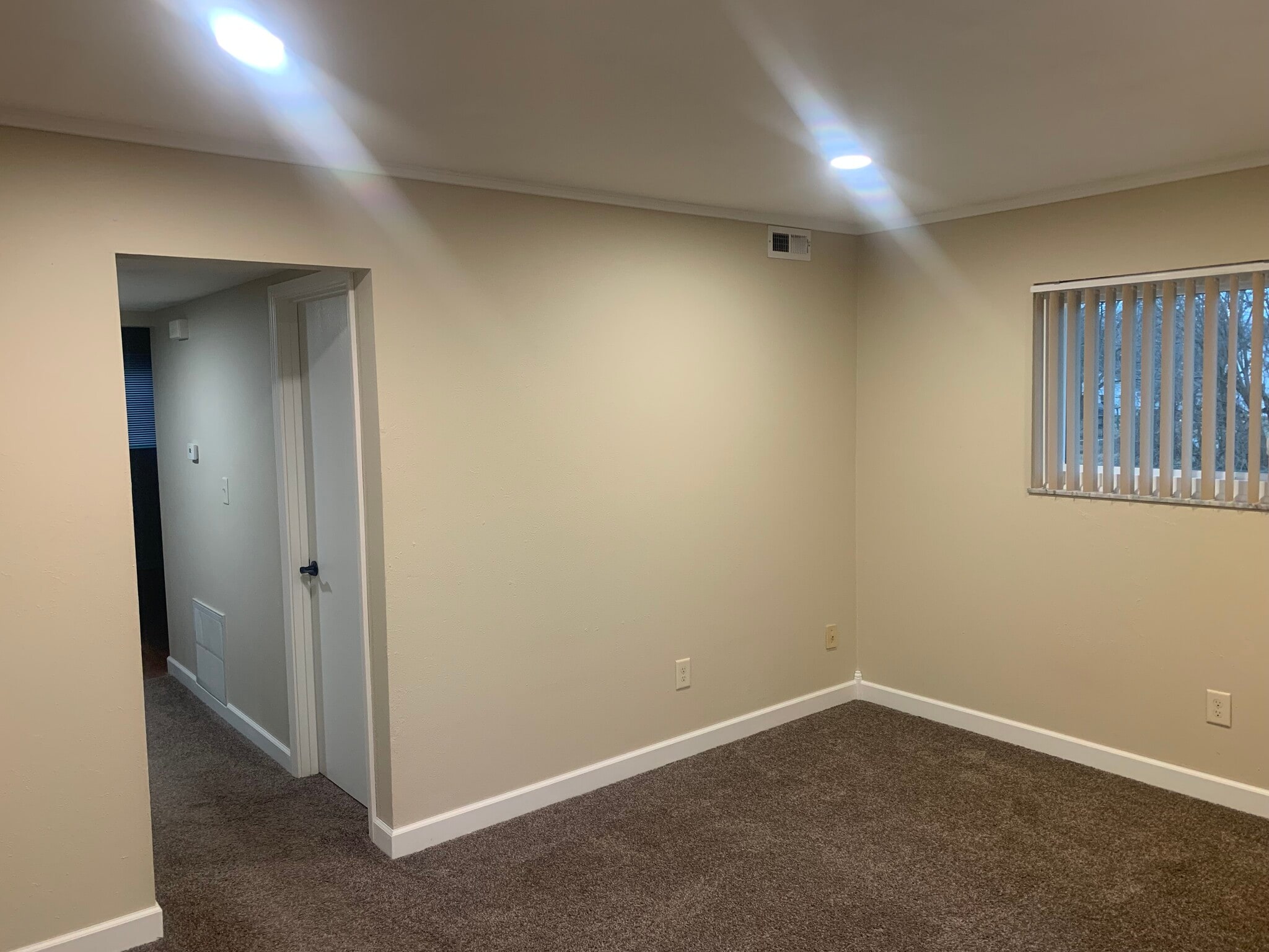 Living Room - 433 Mason St