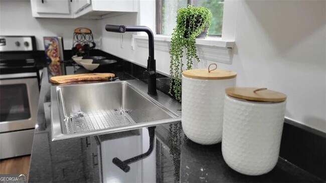 Building Photo - 389 Rosser Rd