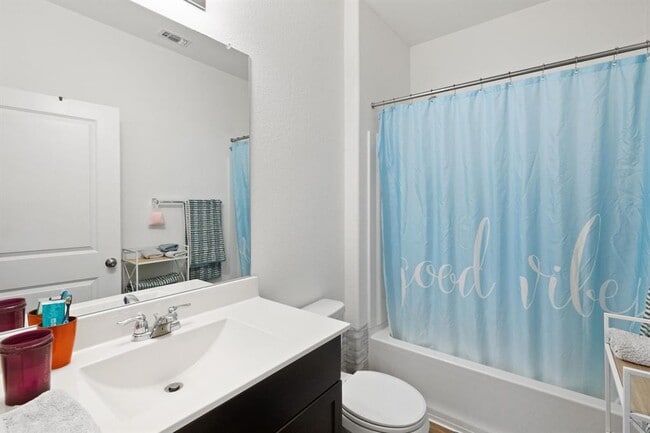 Building Photo - 7116 Spirit Hill Rd