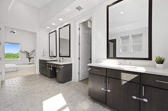 Building Photo - 5317 Agatha Cir