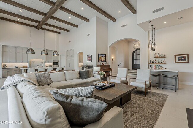 Building Photo - 12016 N Sunset Dr
