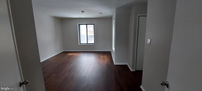 Building Photo - 9505 Fern Hollow Way