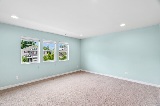 Building Photo - 6813 Sweetgum Ave NE