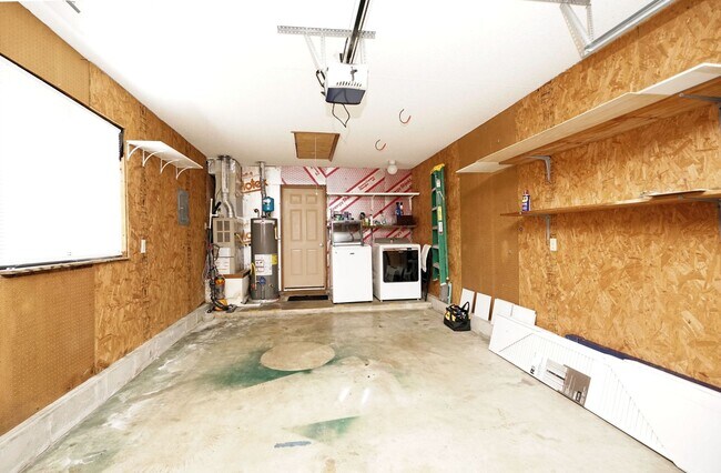 Building Photo - 104 Cedar Ridge Way