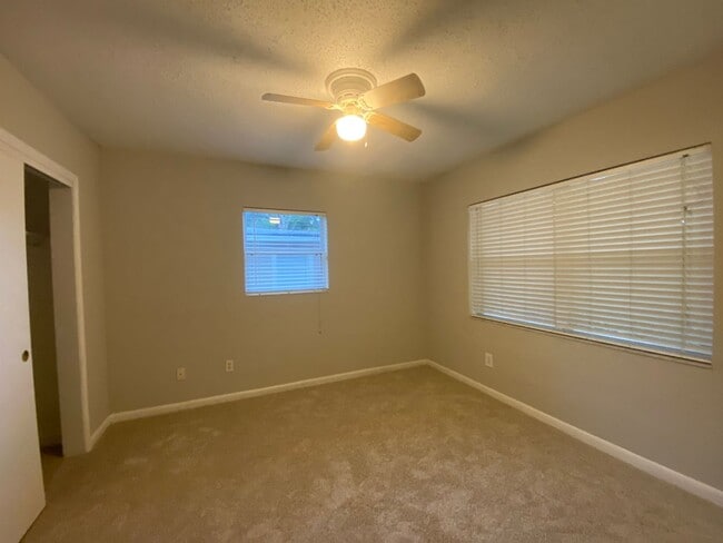 Building Photo - 1421 Ridgecrest Rd