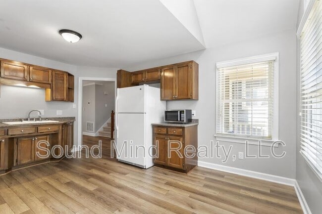 Building Photo - 112 Lomond Ln