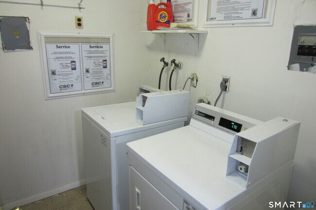 Building Photo - 26 Elmview Cir