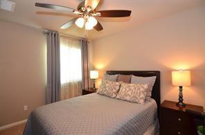 Building Photo - 104 Tom Kite Dr