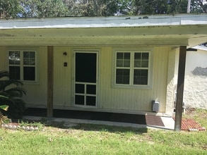 Building Photo - 4102 Seaview St