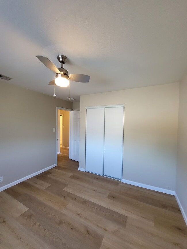 Building Photo - 2608 Nevada Ln