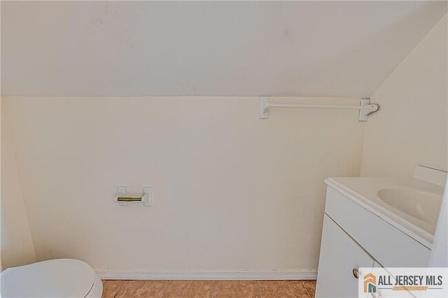 Building Photo - 81 Coakley St