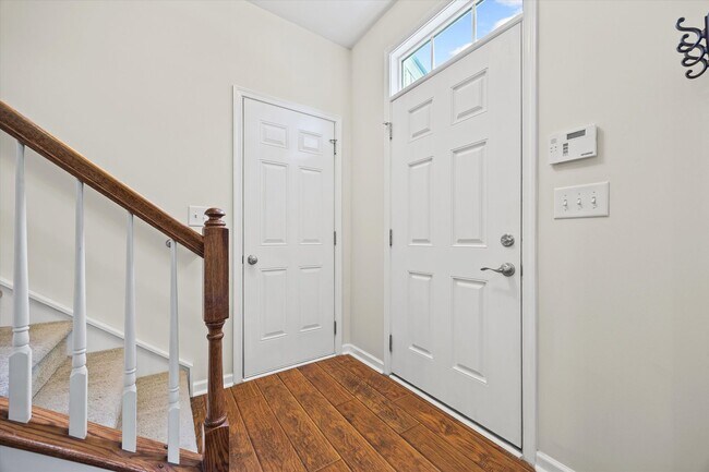 Building Photo - 9736 Springholm Dr