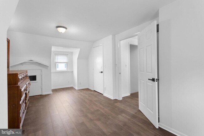 Building Photo - 950 Central Ave