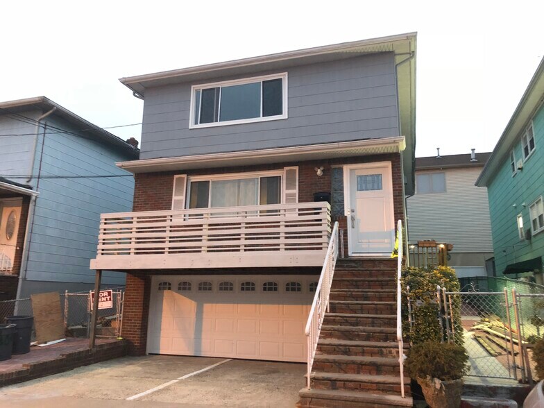 Building Photo - 4304 Meadowview Ave