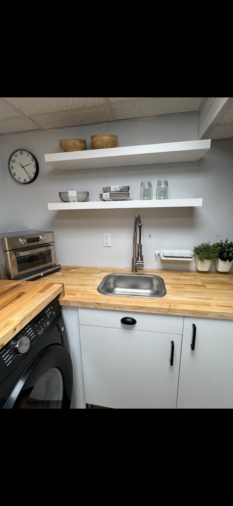 Building Photo - 26 N Vernon St