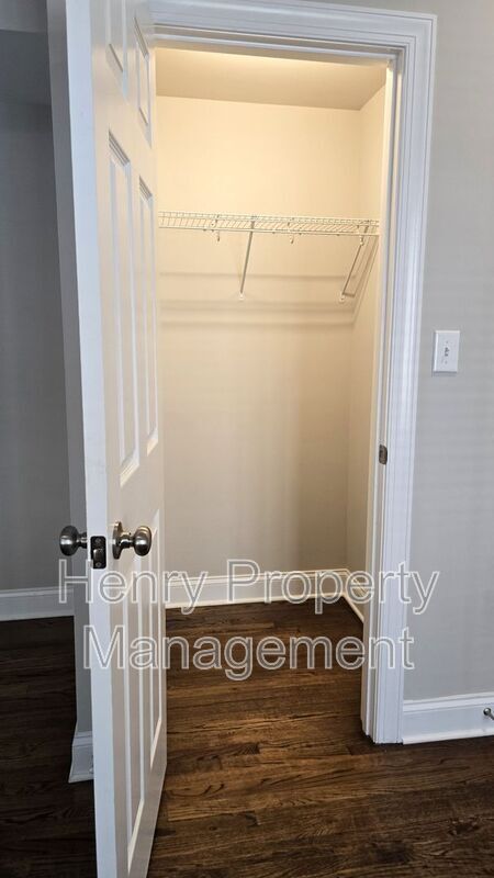 Building Photo - 1531 Yarborough Park Dr