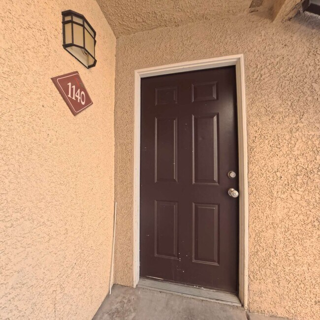 Building Photo - 1 Car Garage | Gated Community | 1st Floor Unit