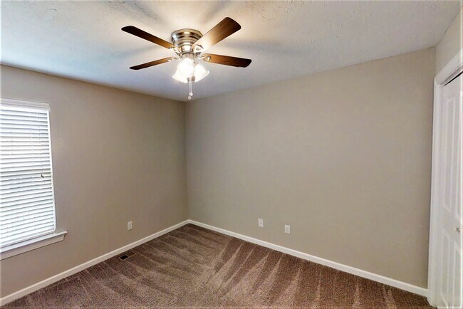 Building Photo - 407 Brantley Cove Cir