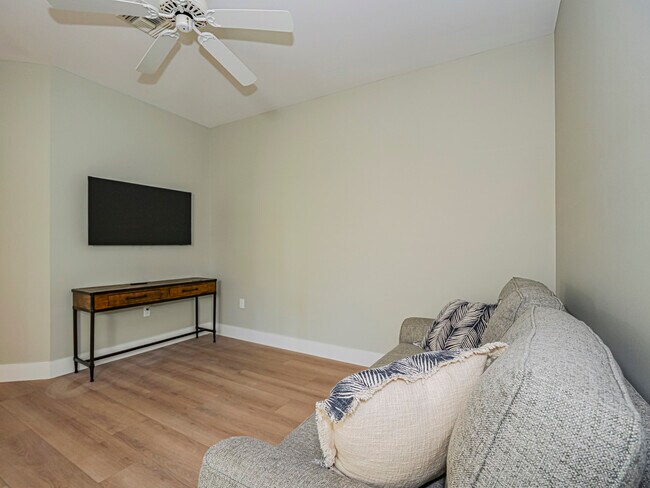 Building Photo - 4791 S Newport Island Dr