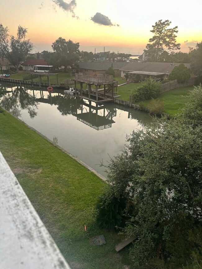 Building Photo - 205 Rue Orleans St