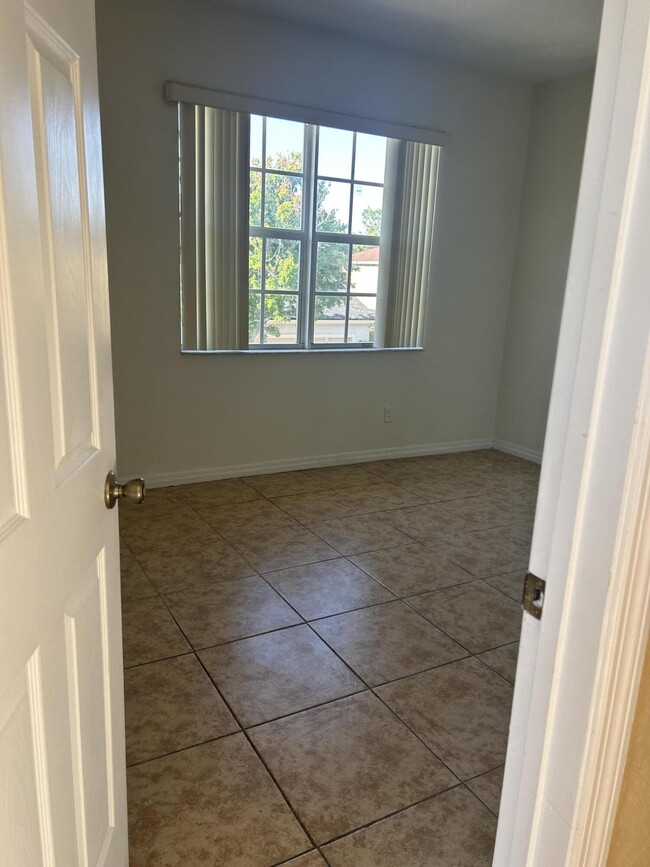 Building Photo - 9426 Windrift Cir