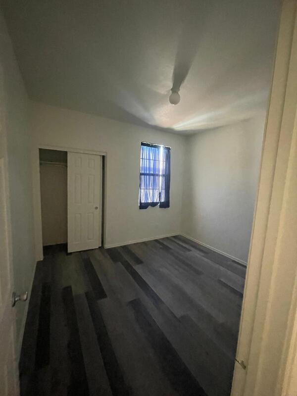 Building Photo - 3114 S Sunrise